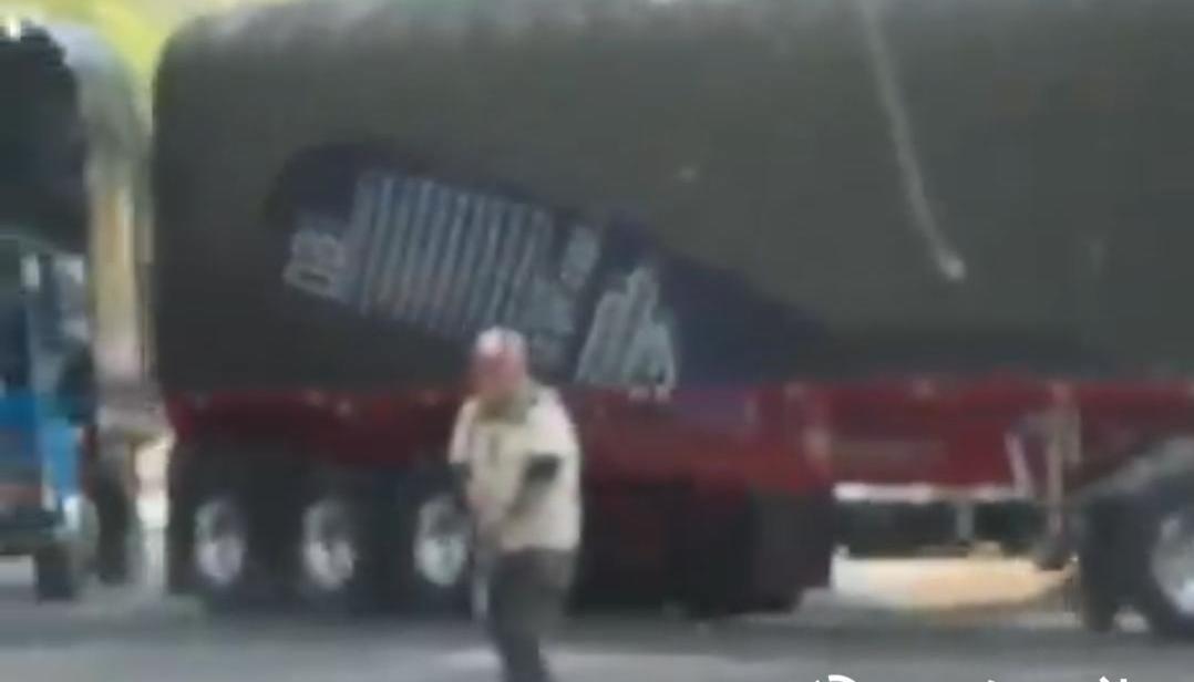 Grupo armado bloquea Vía Panamericana 