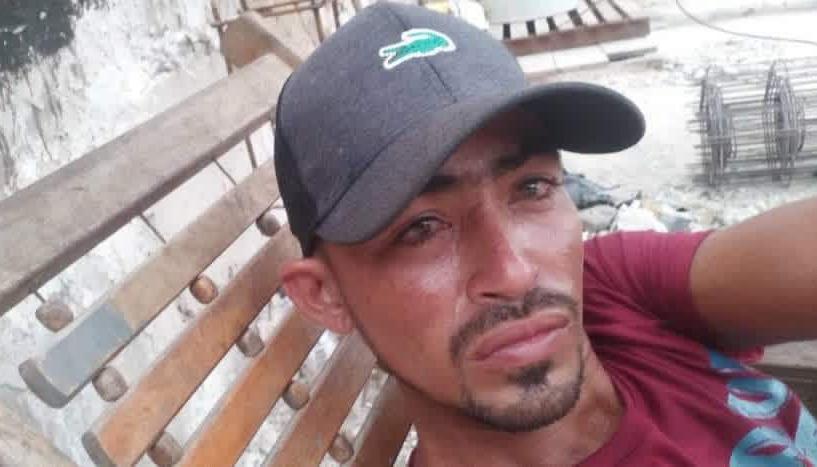 Helmot Enrique Escolar Sotomayor.