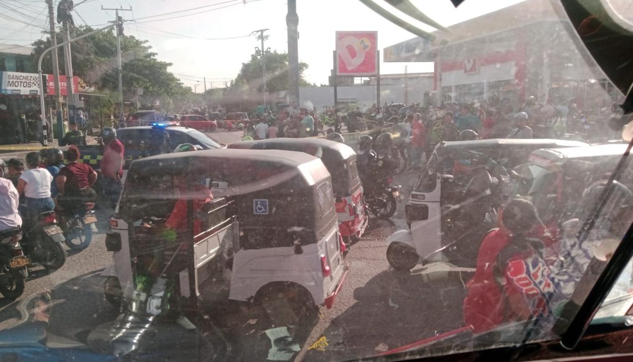 La zona donde ocurrió el crimen fue acordonada por la Policía. 