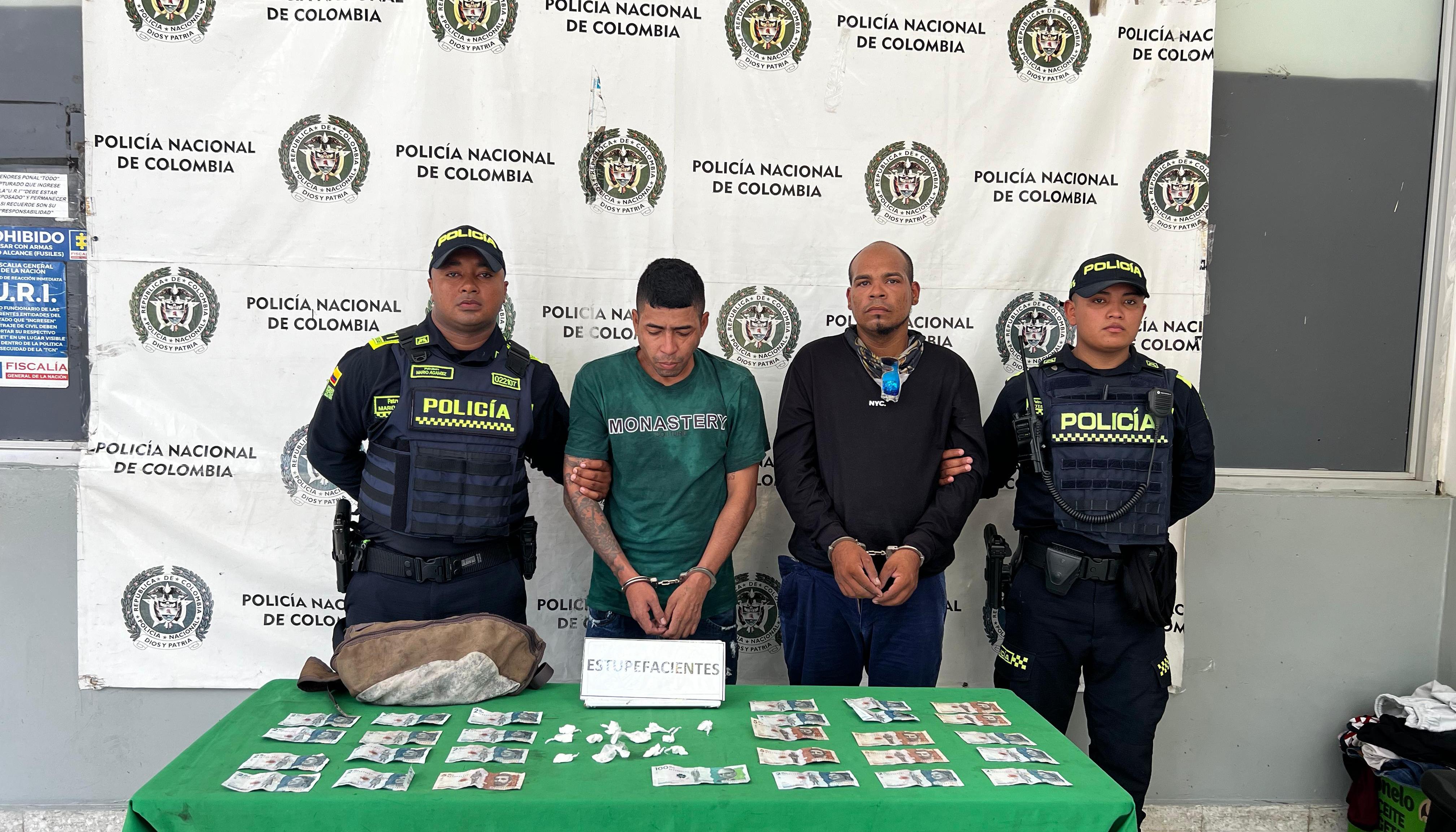 Los dos capturados fueron conducidos a la URI de la Fiscalía. 