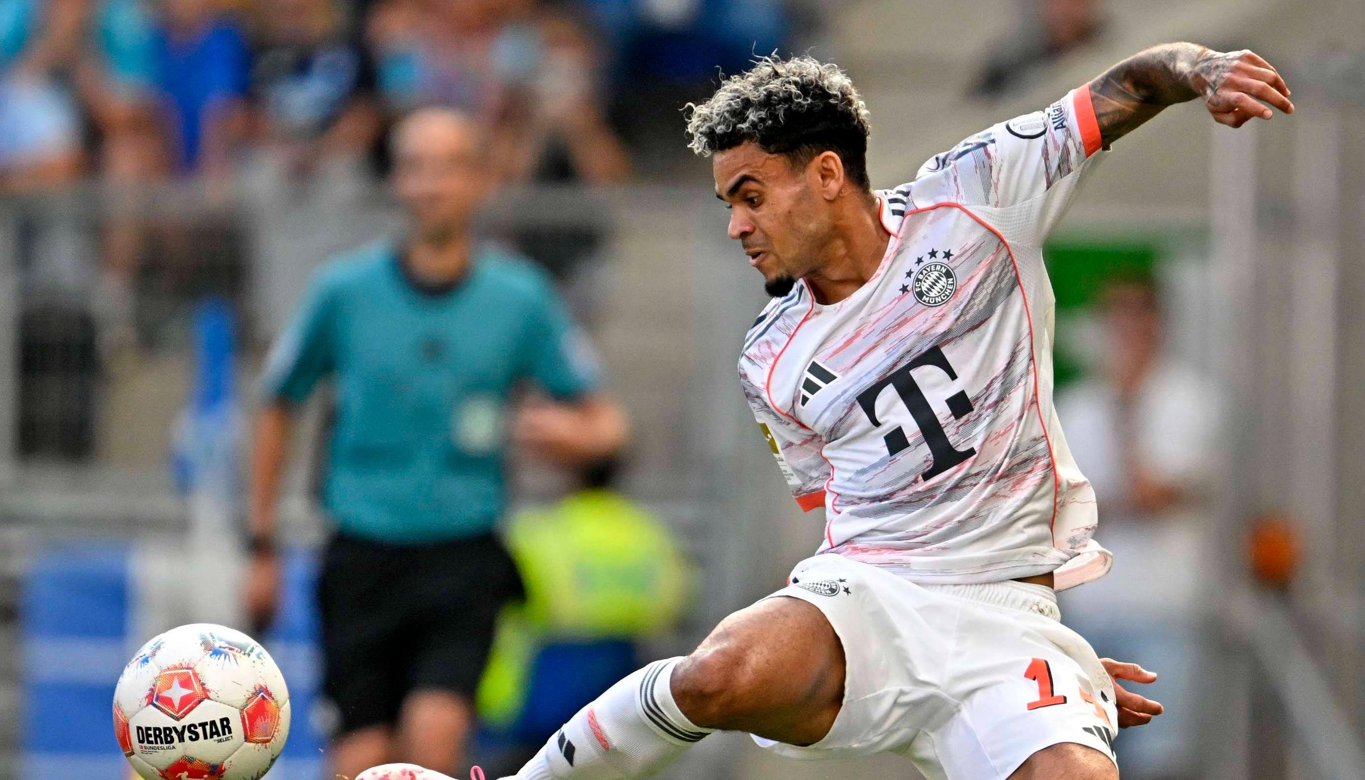 Luis Díaz en acción de juego.