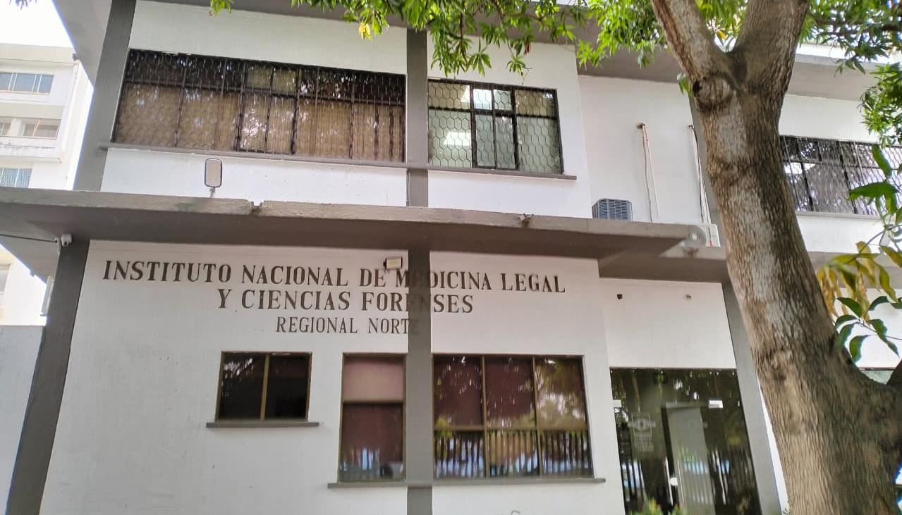 Los cuerpos de los dos jóvenes se encuentran este lunes en Medicina Legal. 