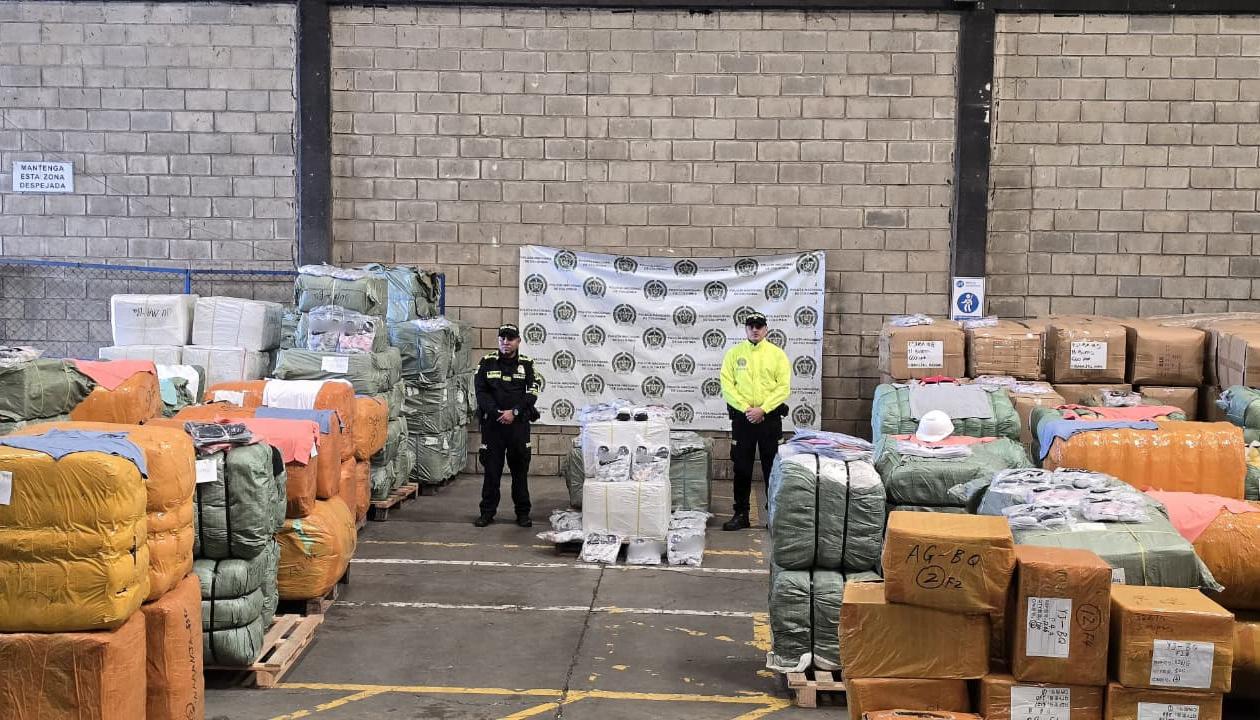 Mercancía de contrabando aprehendida en el puerto de Barranquilla. 