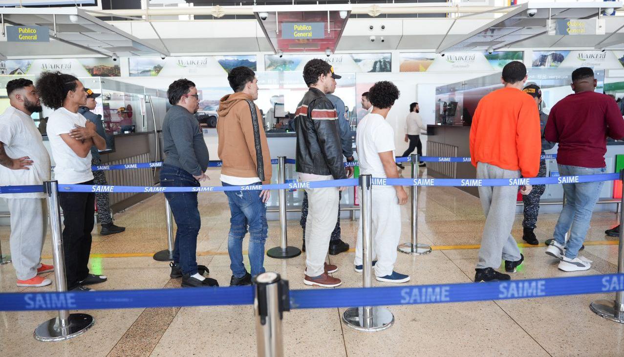 Migrantes venezolanos retornando a su país. 