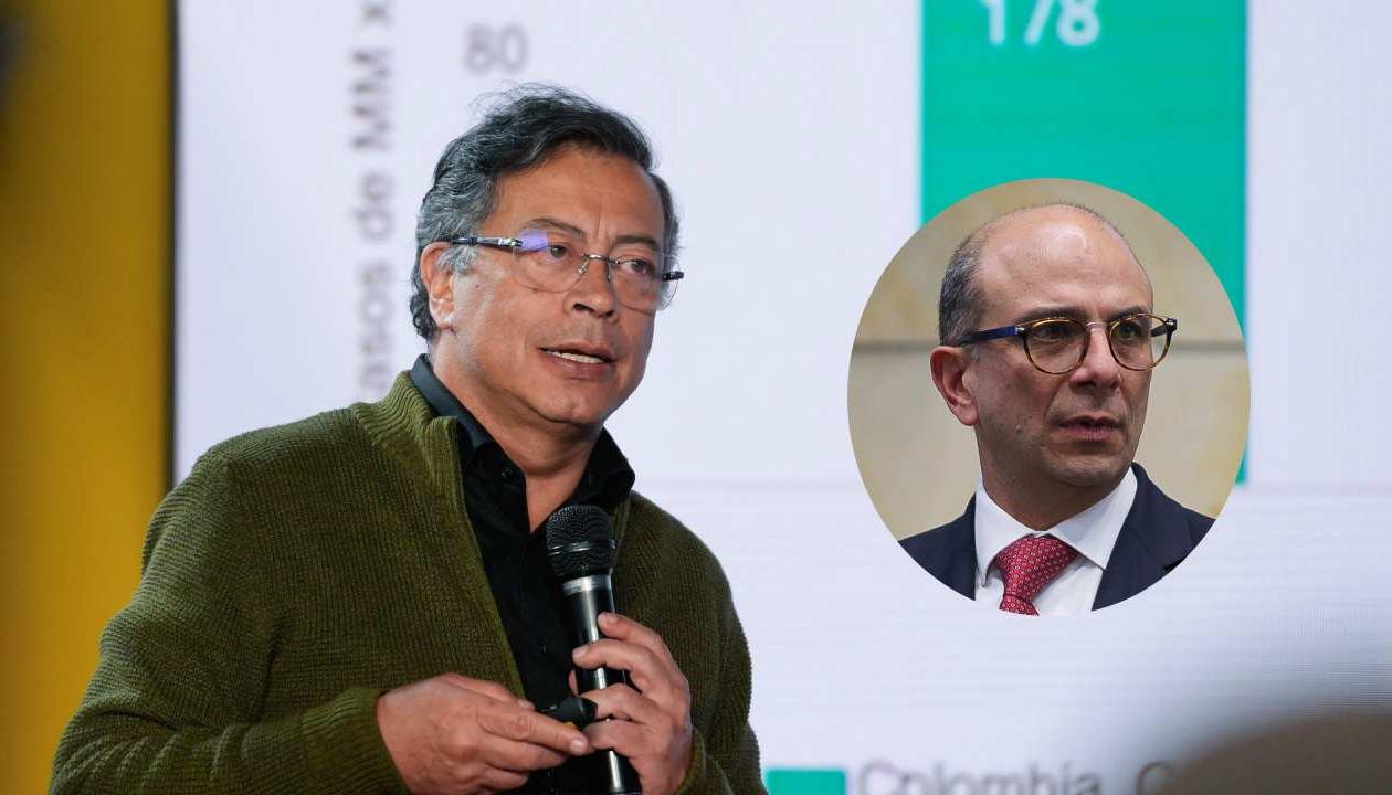 El Presidente Gustavo Petro y el magistrado electo Carlos Camargo.