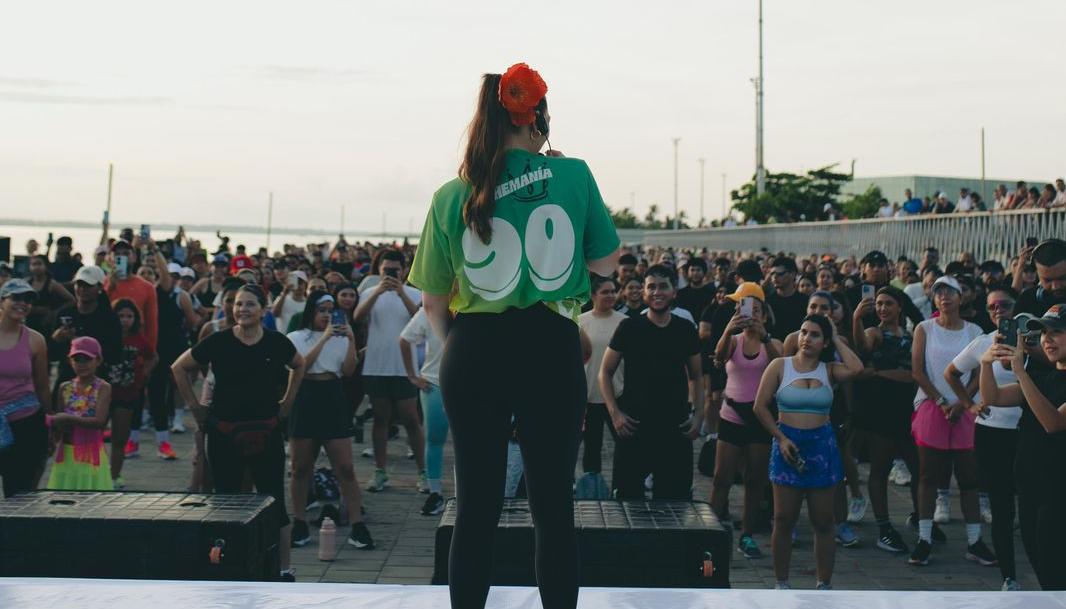 La Reina Michelle Char.