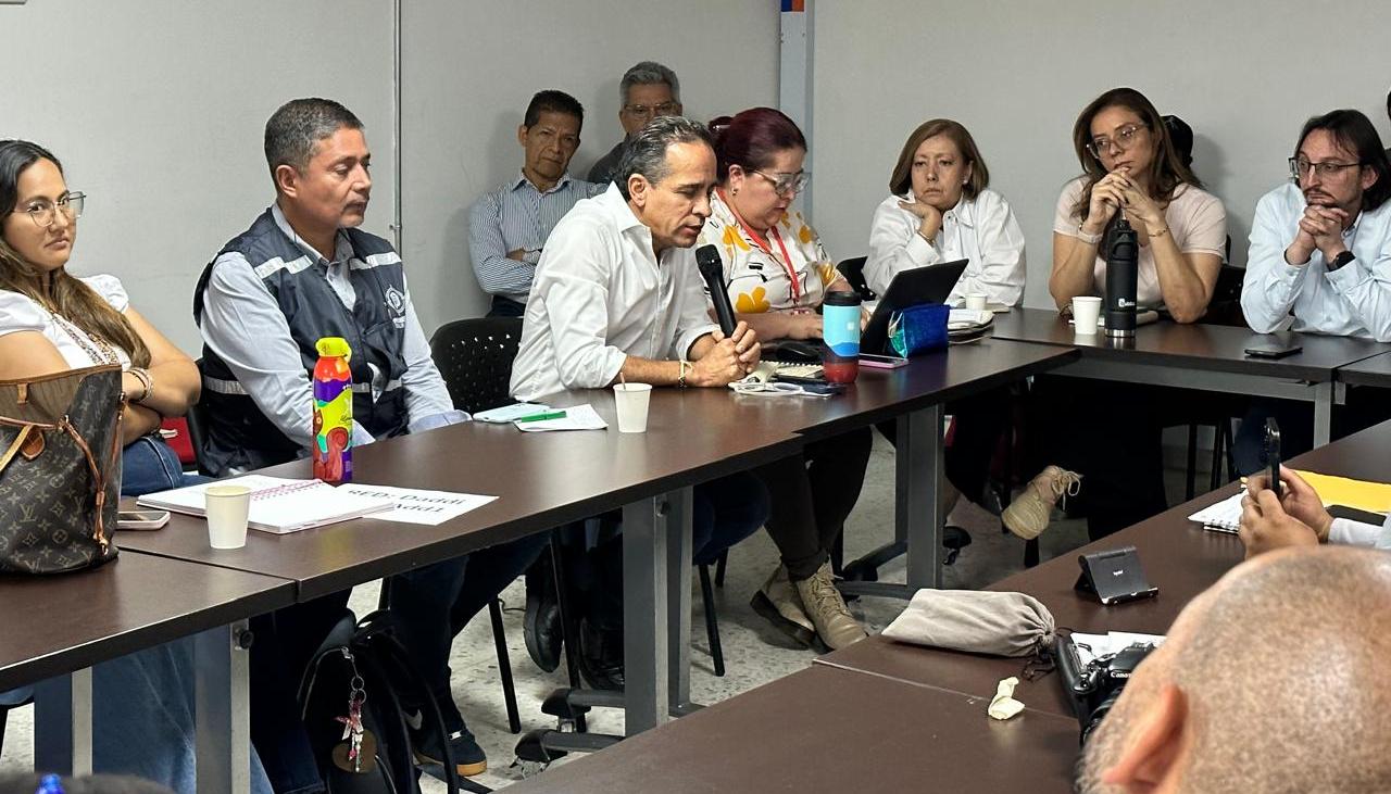 La mesa de diálogo de las autoridades nacionales.