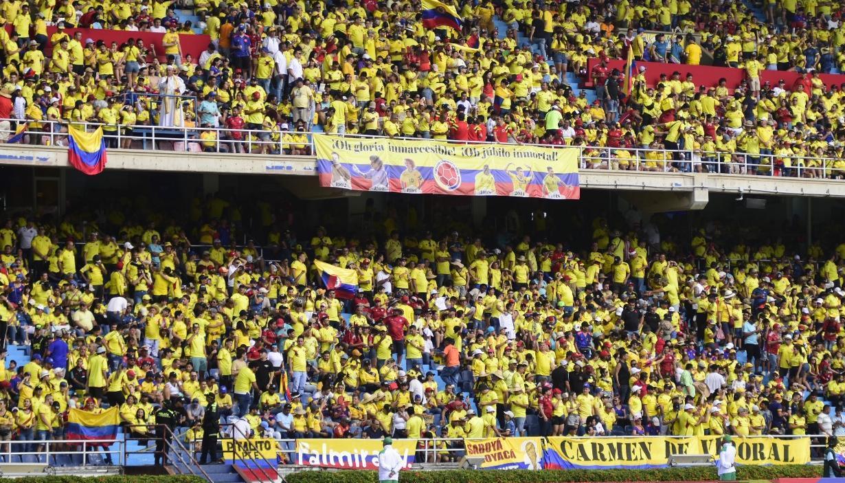 Afición de Colombia en el estadio Metropolitano.