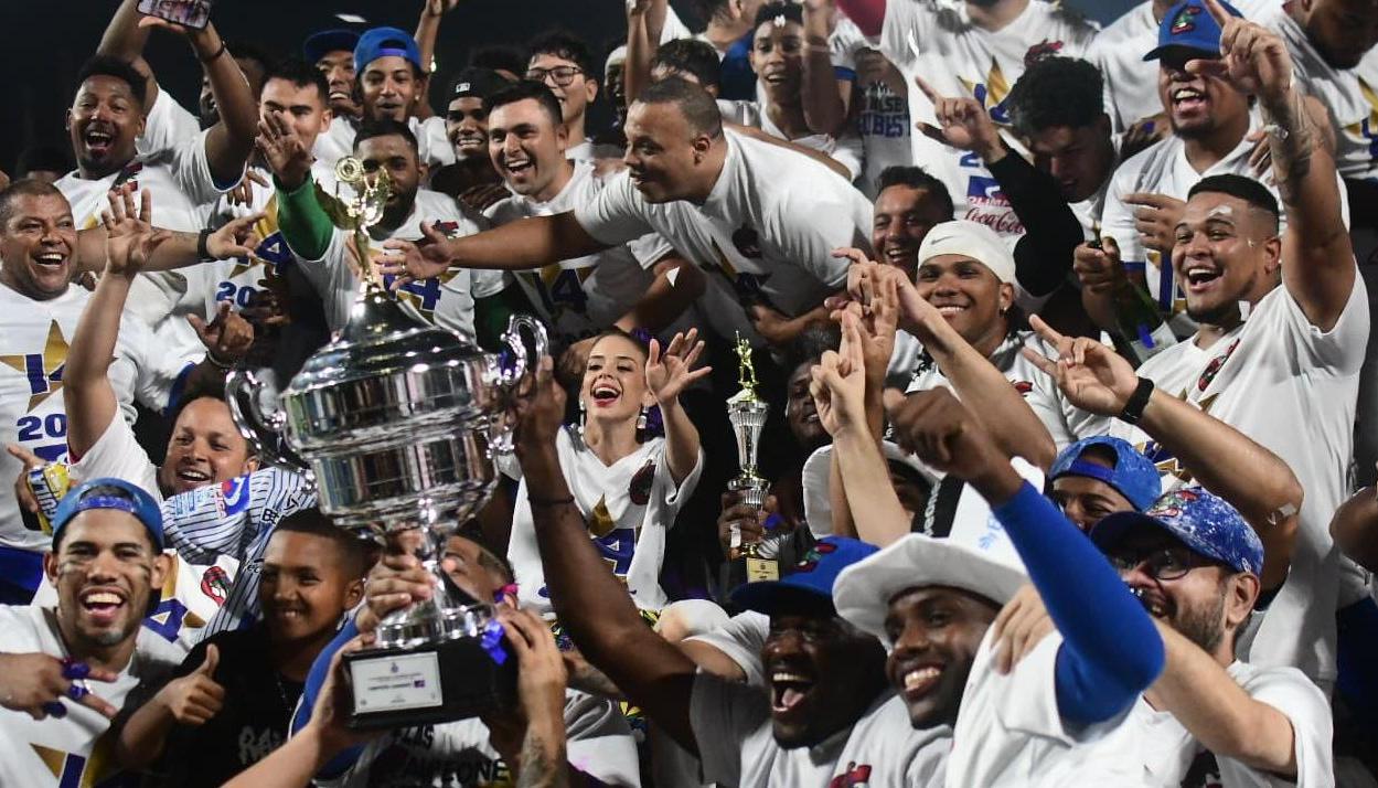 Caimanes aspira a revalidar el título obtenido en la temporada 2024–2025.