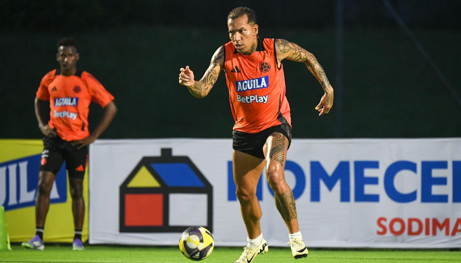 Dayro Moreno durante la primera práctica de la Selección Colombia, en Barranquilla. 