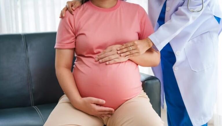 Mujeres embarazadas.