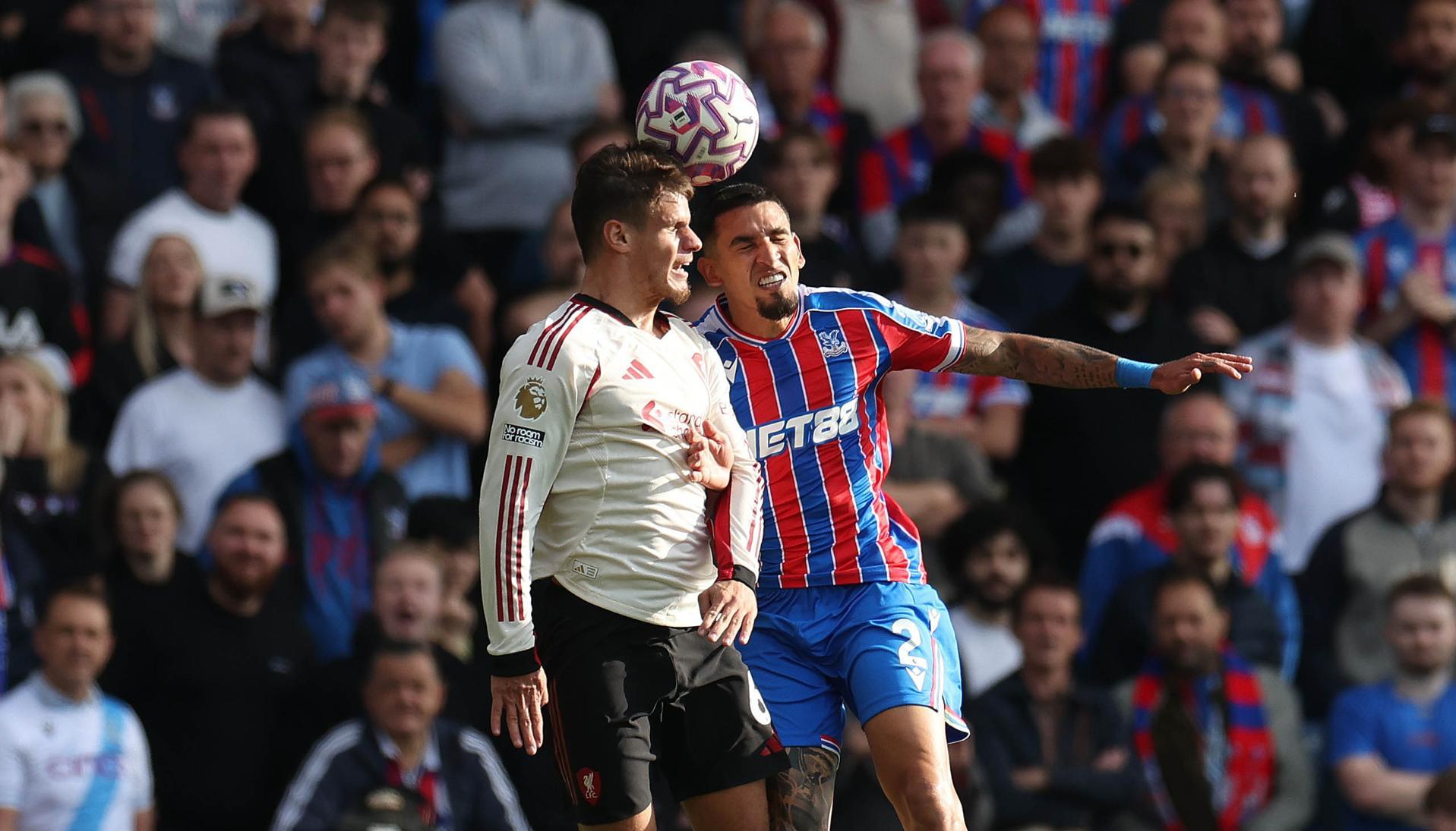 Daniel Muñoz durante el partido.