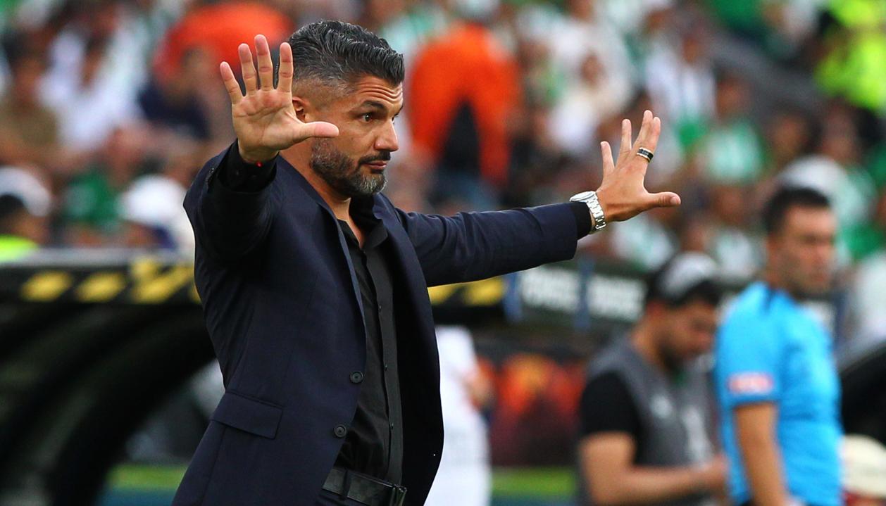 El argentino Javier Gandolfi, técnico saliente del Atlético Nacional. 
