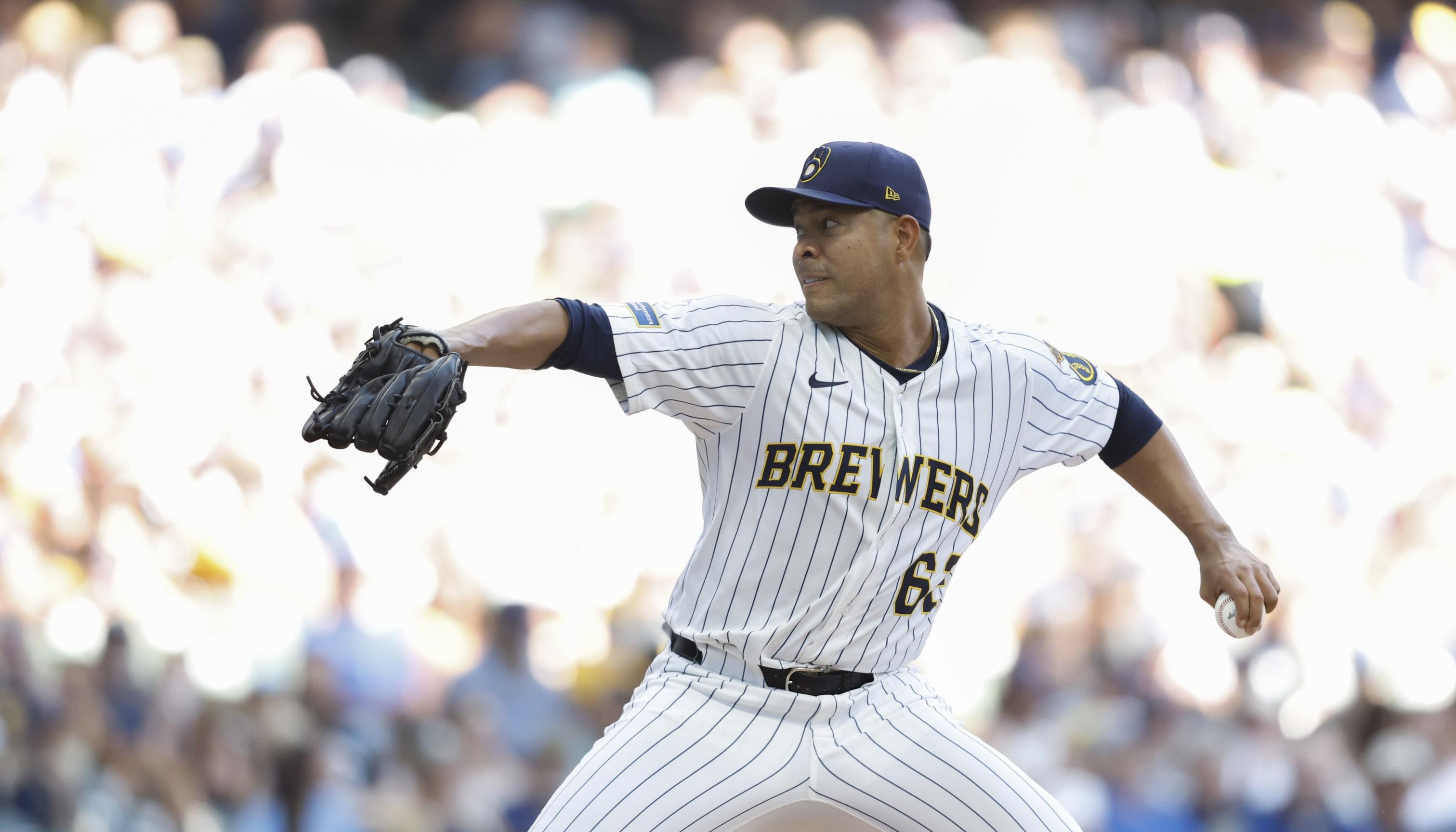 José Quintana tiene marca de 11 ganados y 7 perdidos con los Cerveceros en esta temporada.