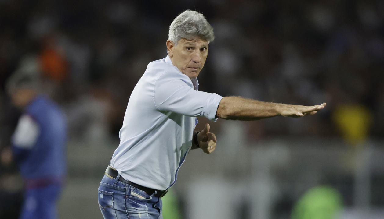 Renato Gaúcho durante el partido que Fluminense empató con Lanús, en el Maracaná.