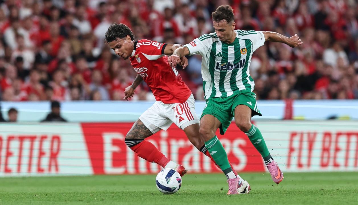 El colombiano Richard Ríos durante el partido del Benfica contra Rio Ave. 