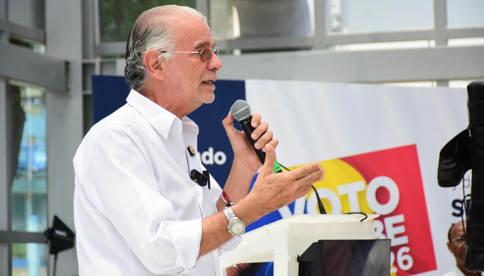 Eduardo Verano, gobernador del Atlántico.