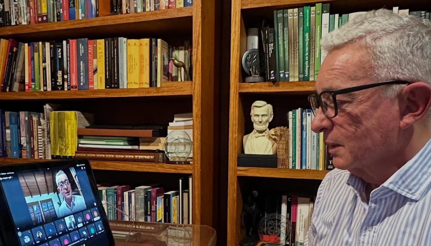 Álvaro Uribe Vélez.