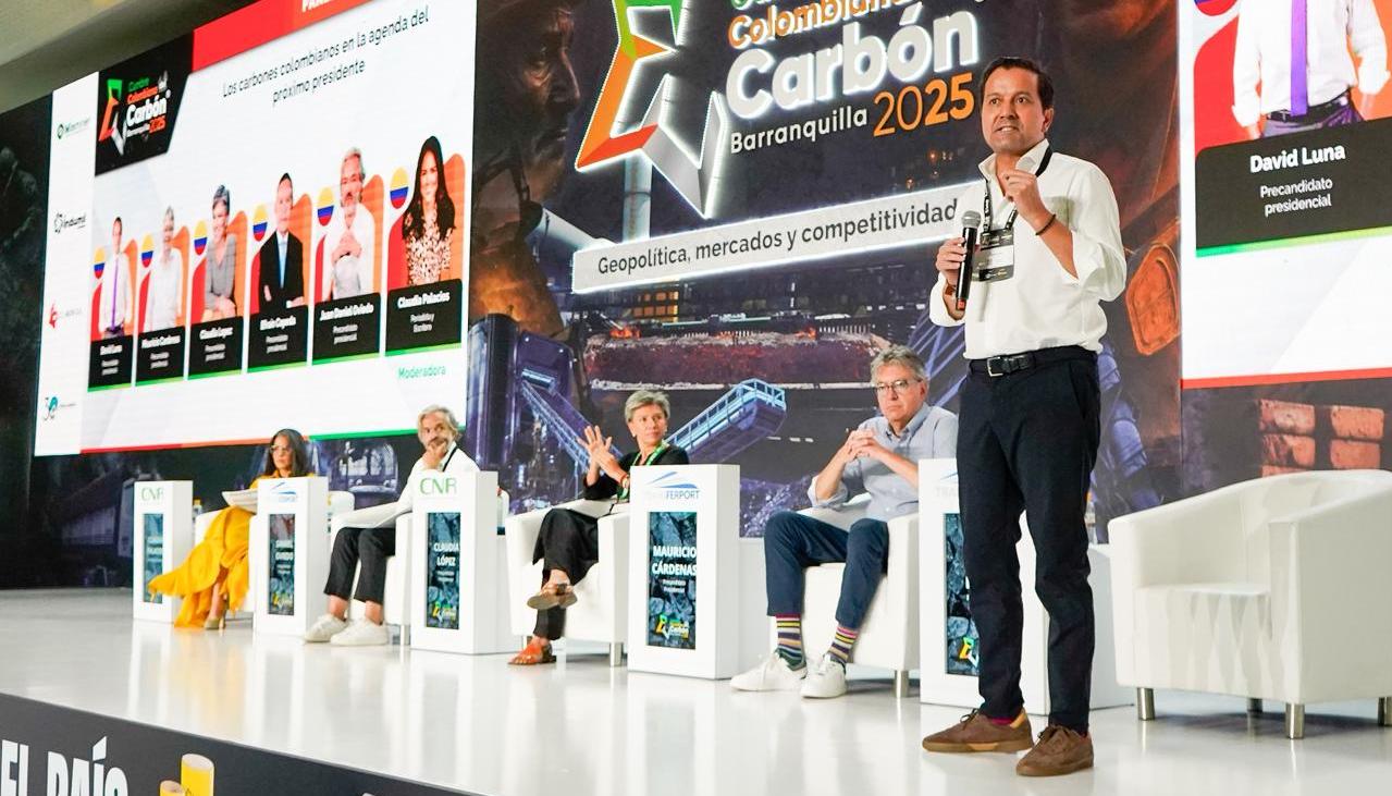 David Luna en la Cumbre Colombiana del Carbón Barranquilla 2025 de Fenalcarbón.