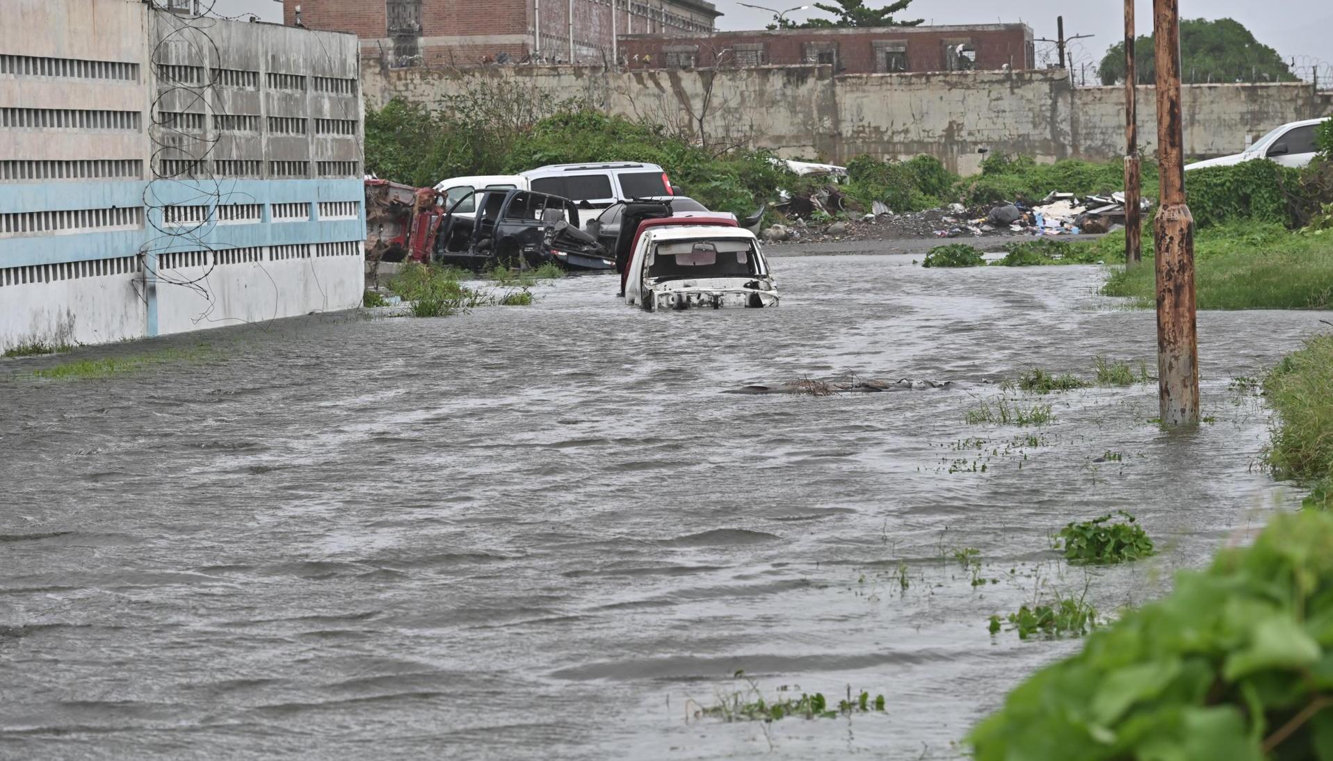 Desastres por el huracán Melissa en Kingston, Jamaica.