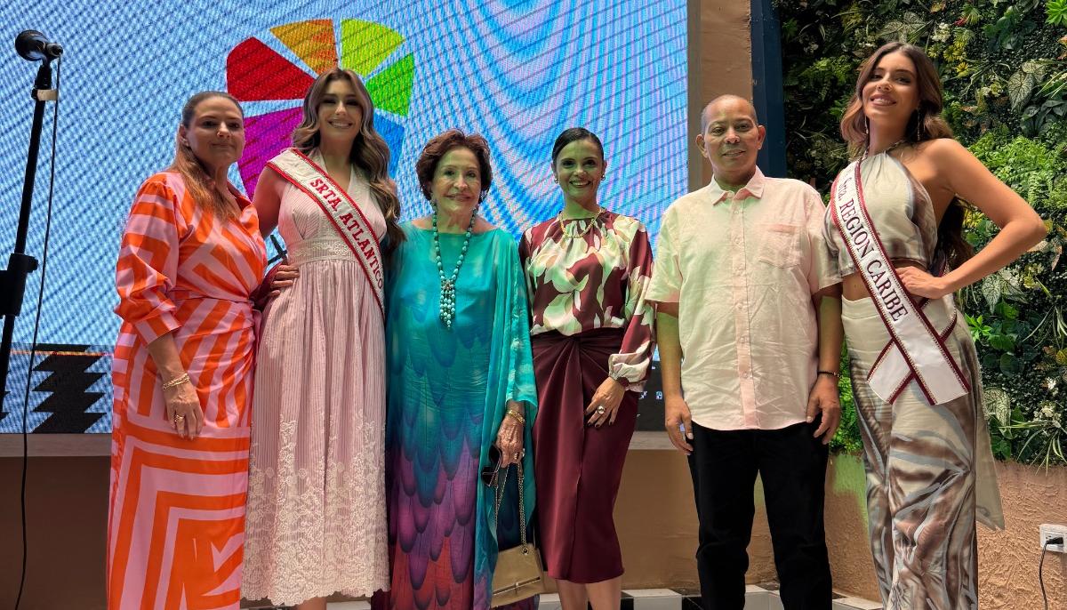 Madeleine Certain, gerente de proyectos especiales; Valentina Olano Wightman, Señorita Atlántico; Amalín de Hazbún  Erika Rohenes, presidenta ejecutiva de Ixel Moda; Juan Carlos Ospino, Secretario de Cultura; Valeria Lafaurie, Señorita Región Caribe.