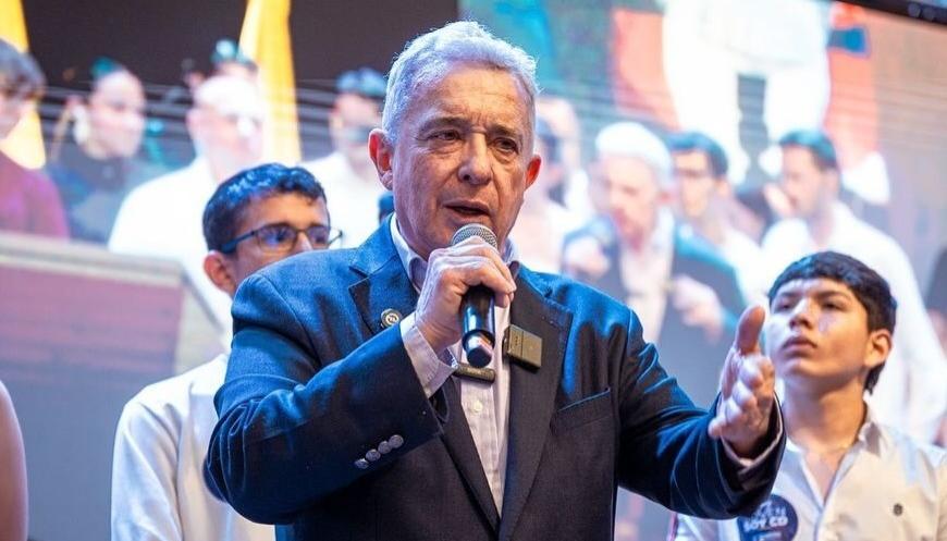 Expresidente Álvaro Uribe Vélez.