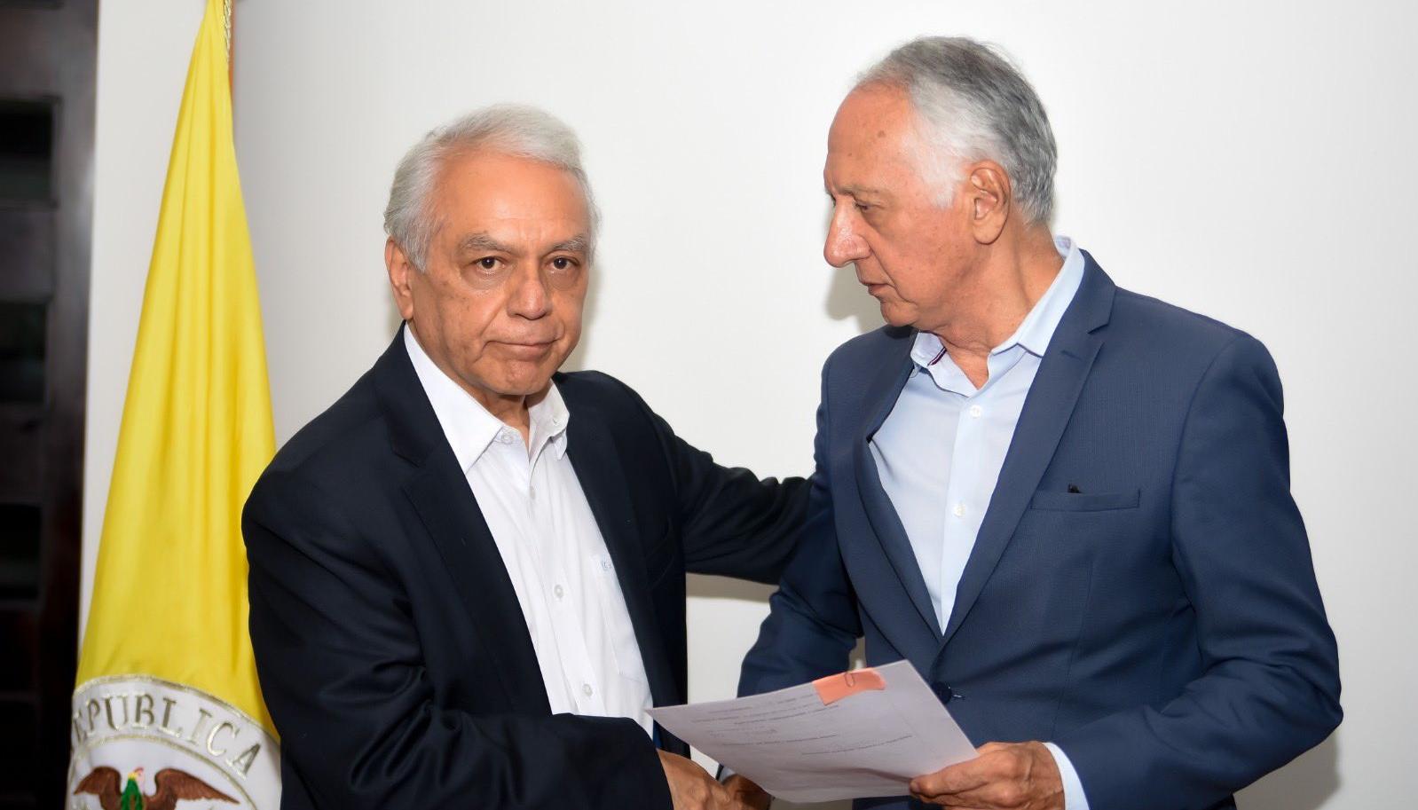 Bernardo Camacho, supersalud, y el ministro de Salud, Guillermo Alfonso Jaramillo.