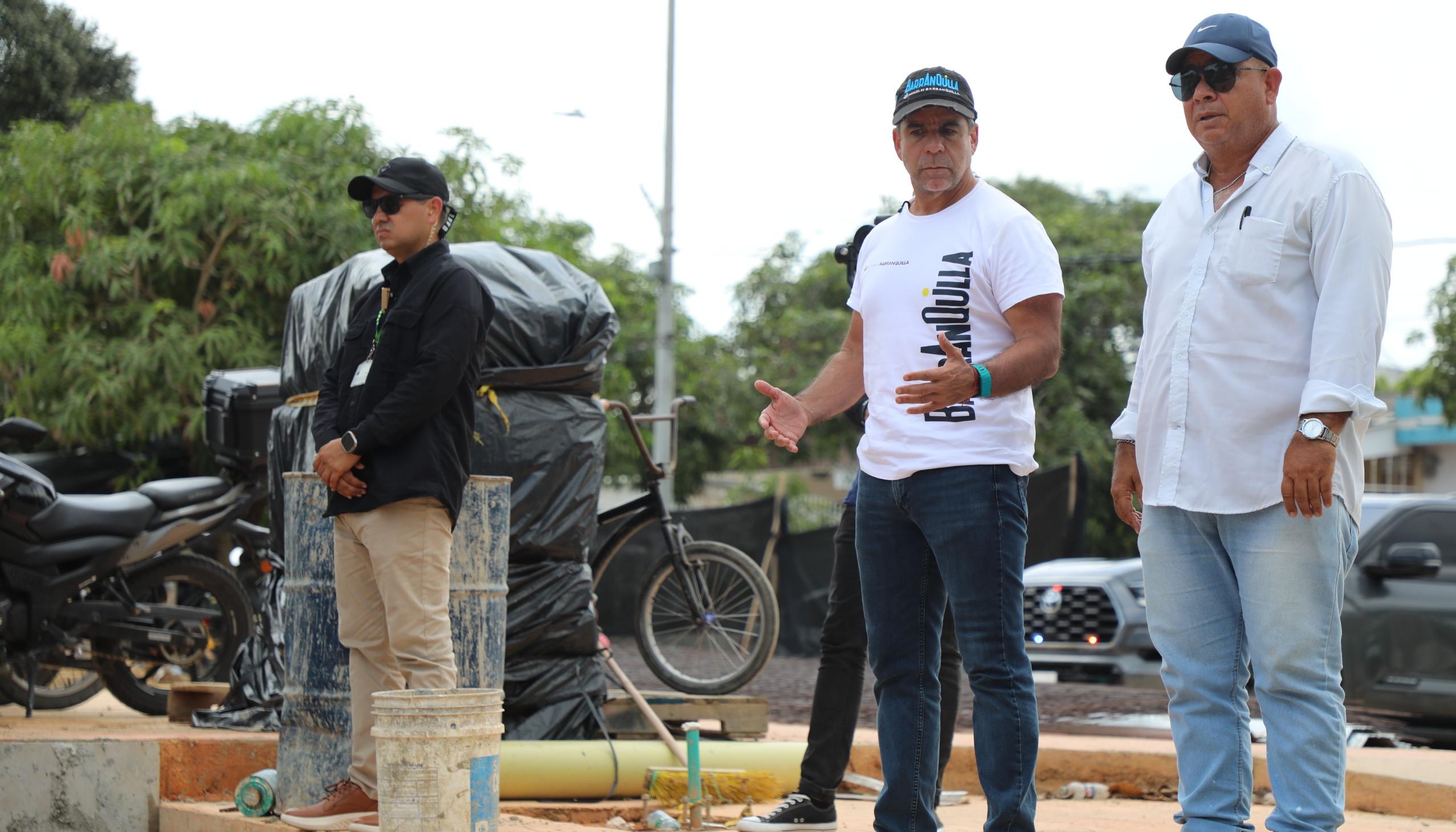 El Alcalde Alex Char durante la inspección.