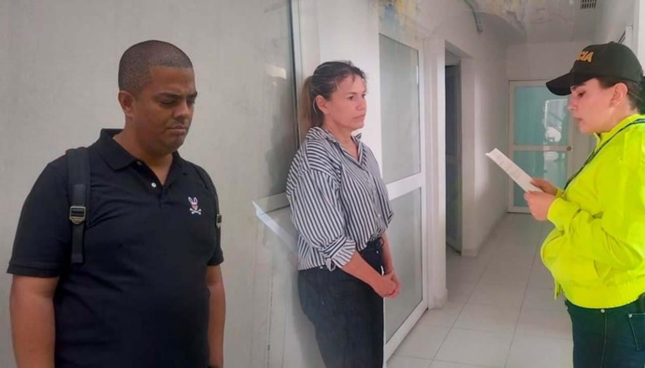 Abraham Muñoz Guerra y Margarita Viviana Bula Trujillo cuando eran capturados por la Dijin. 