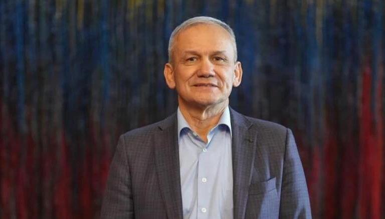 Carlos Ramón González.