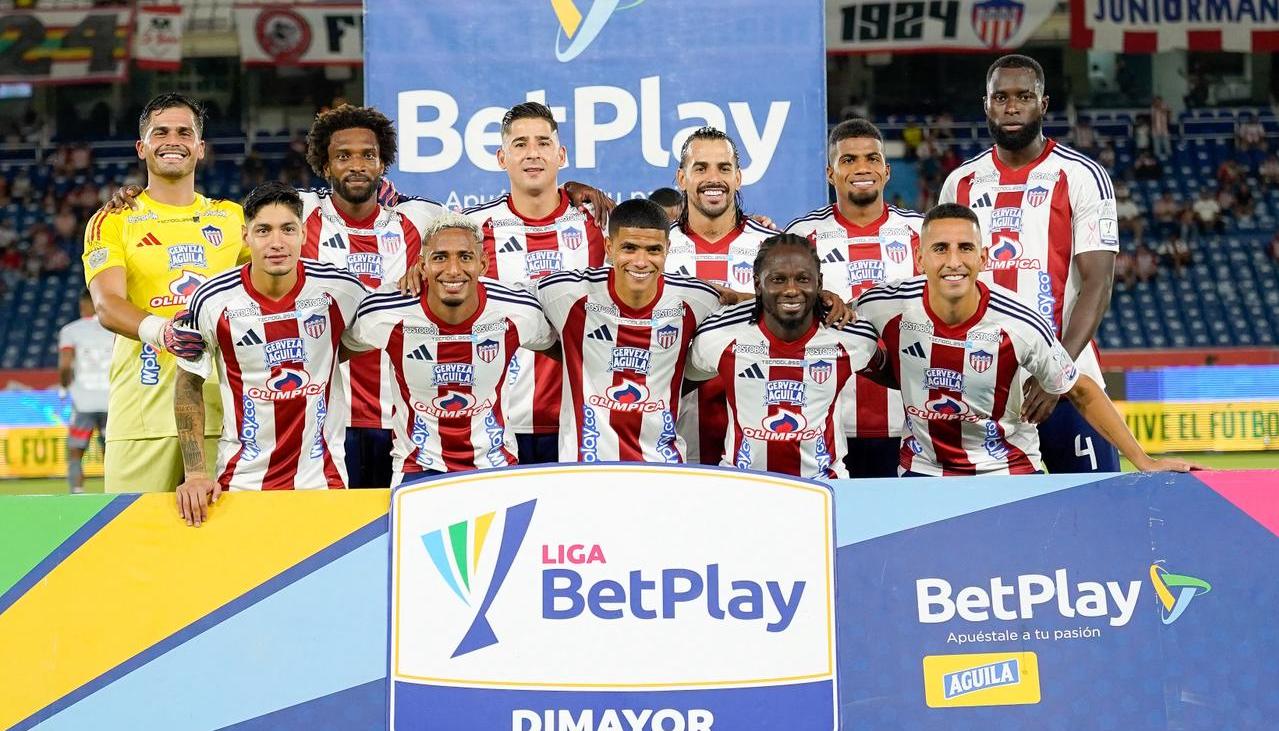 Equipo de Junior formado.