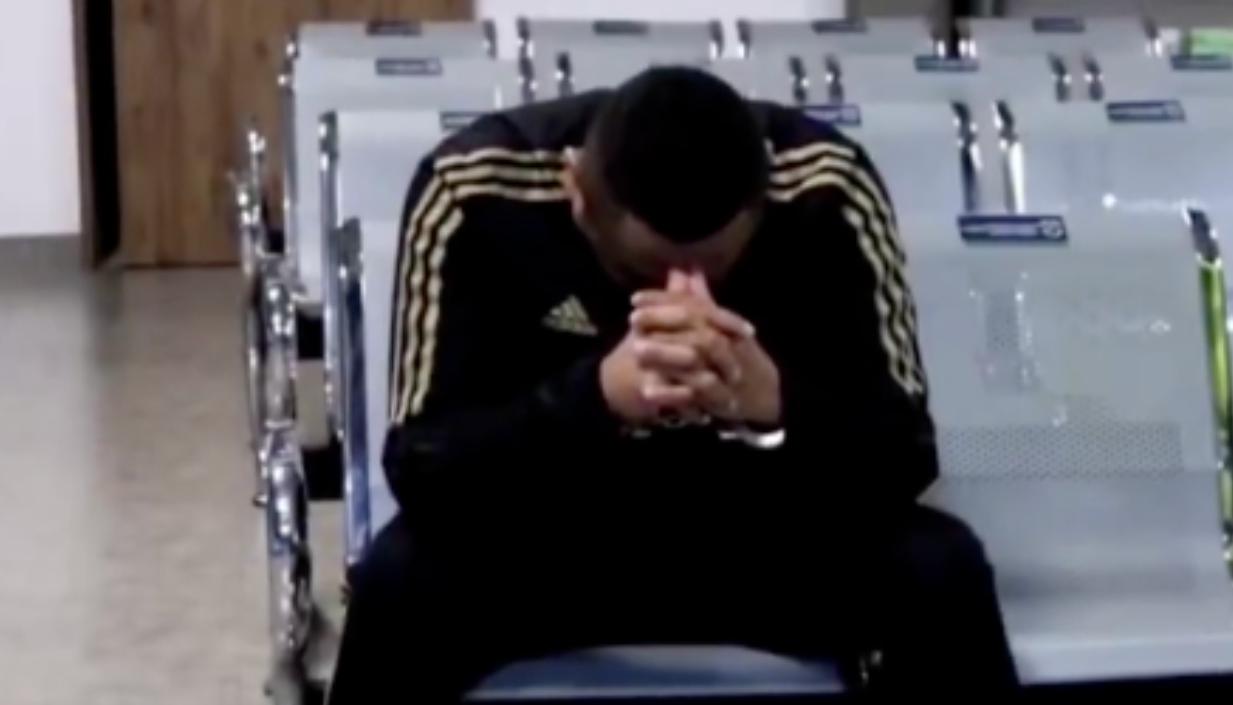  Rolando Federico Gómez Quinde, alias 'Fede', en el aeropuerto El Dorado, en Bogotá. 