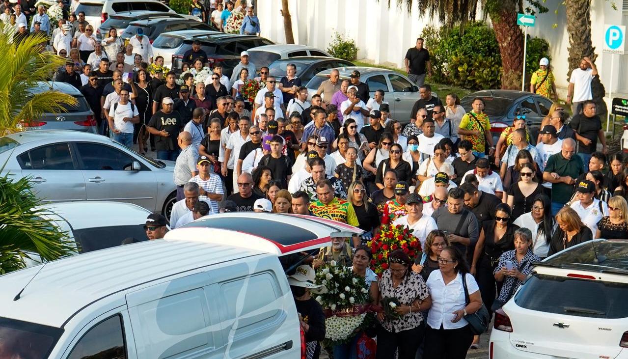 El cortejo fúnebre para darle el último adiós a Edwin ‘Guayacán’ Madera.
