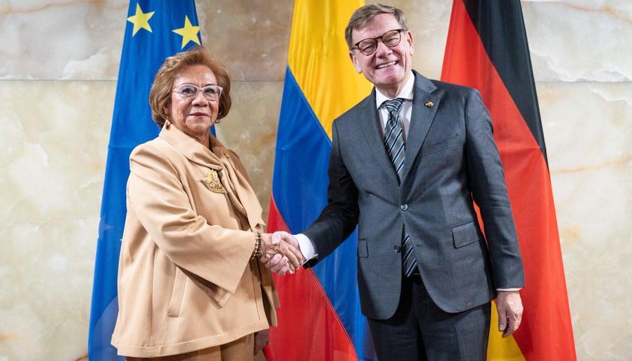 Canciller colombiana Rosa Villavicencio y su homólogo alemán Johann Wadephul.