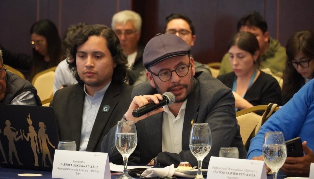 Gabriel Becerra, representante jurídico de la Unión Patriótica.