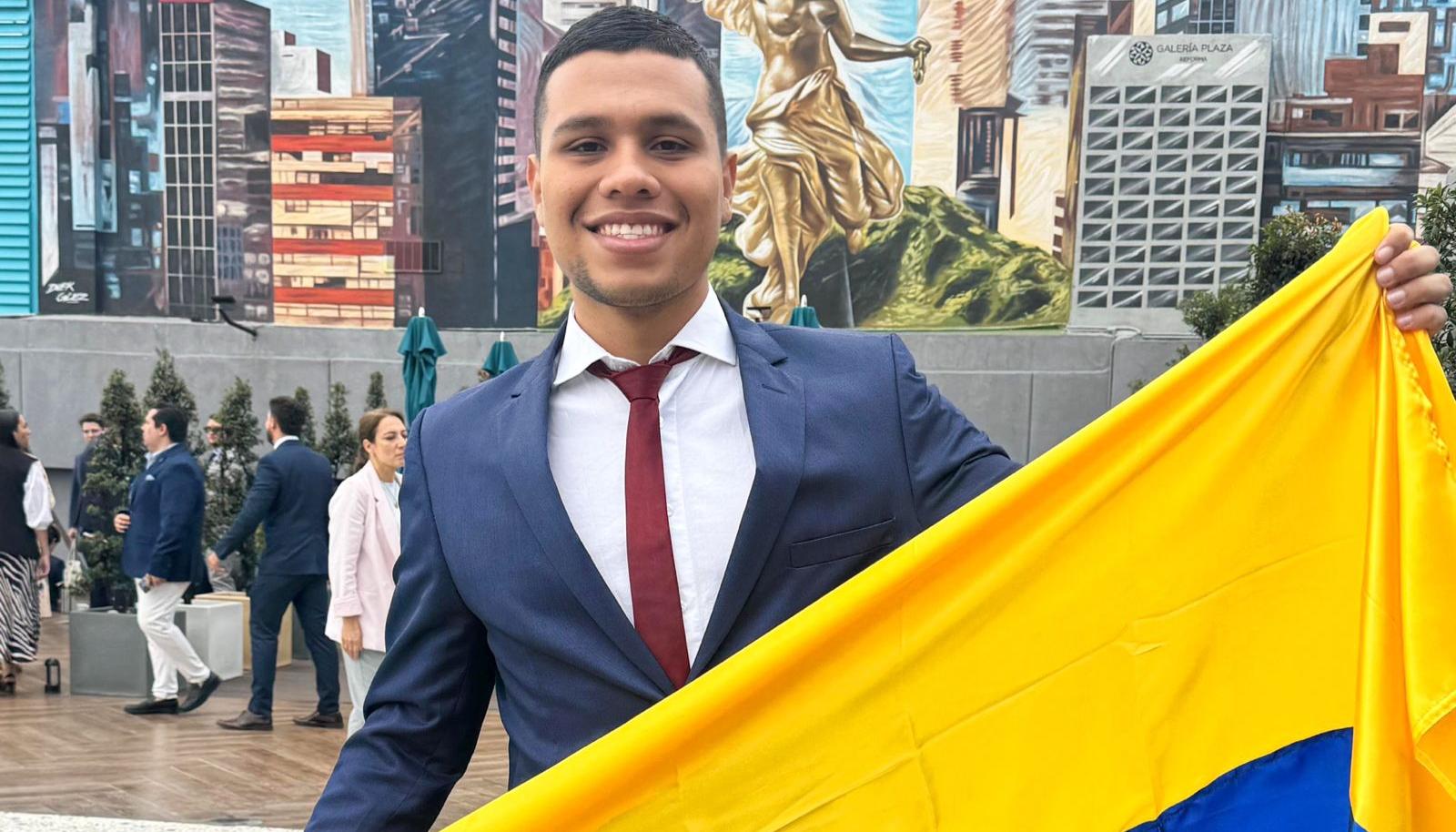 Hugo Hernández en México.