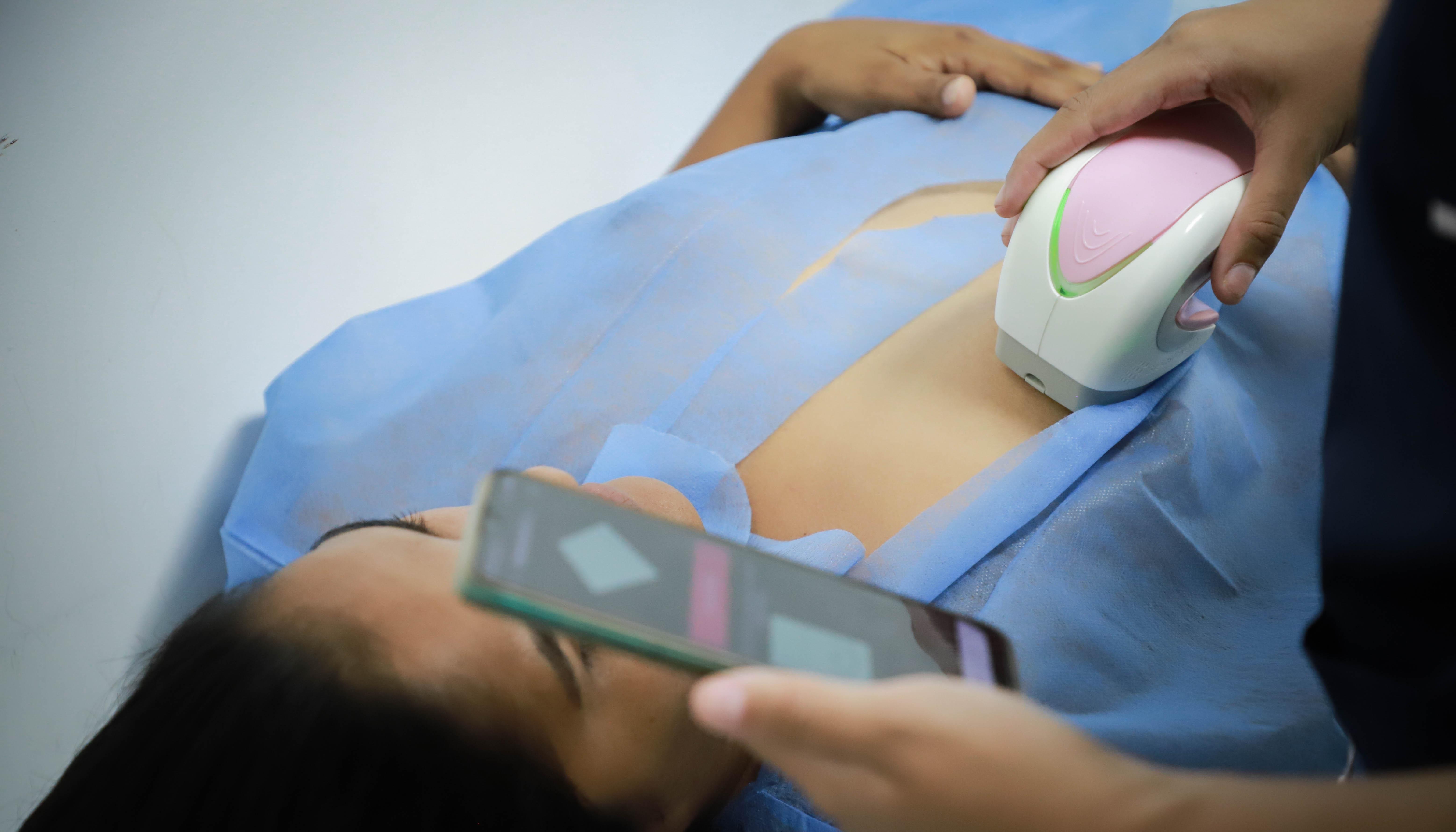 Examen de cáncer de mama.