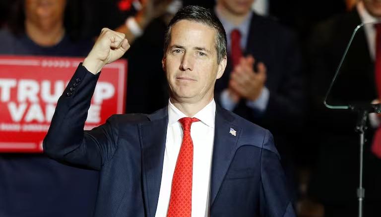 Bernie Moreno, senador colombo-estadounidense.