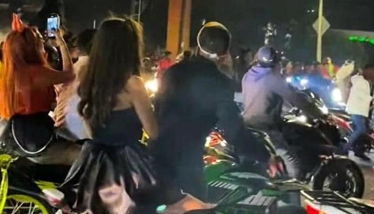 Motociclistas participando en la caravana de Halloween en años anteriores.