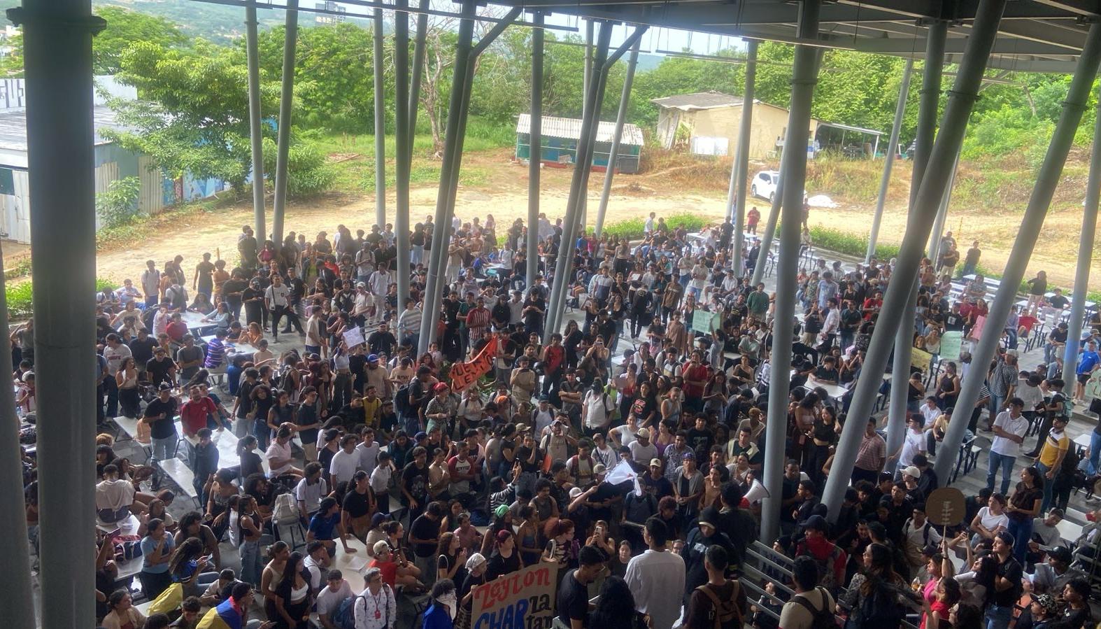 Asamblea estamentaria de estudiantes.