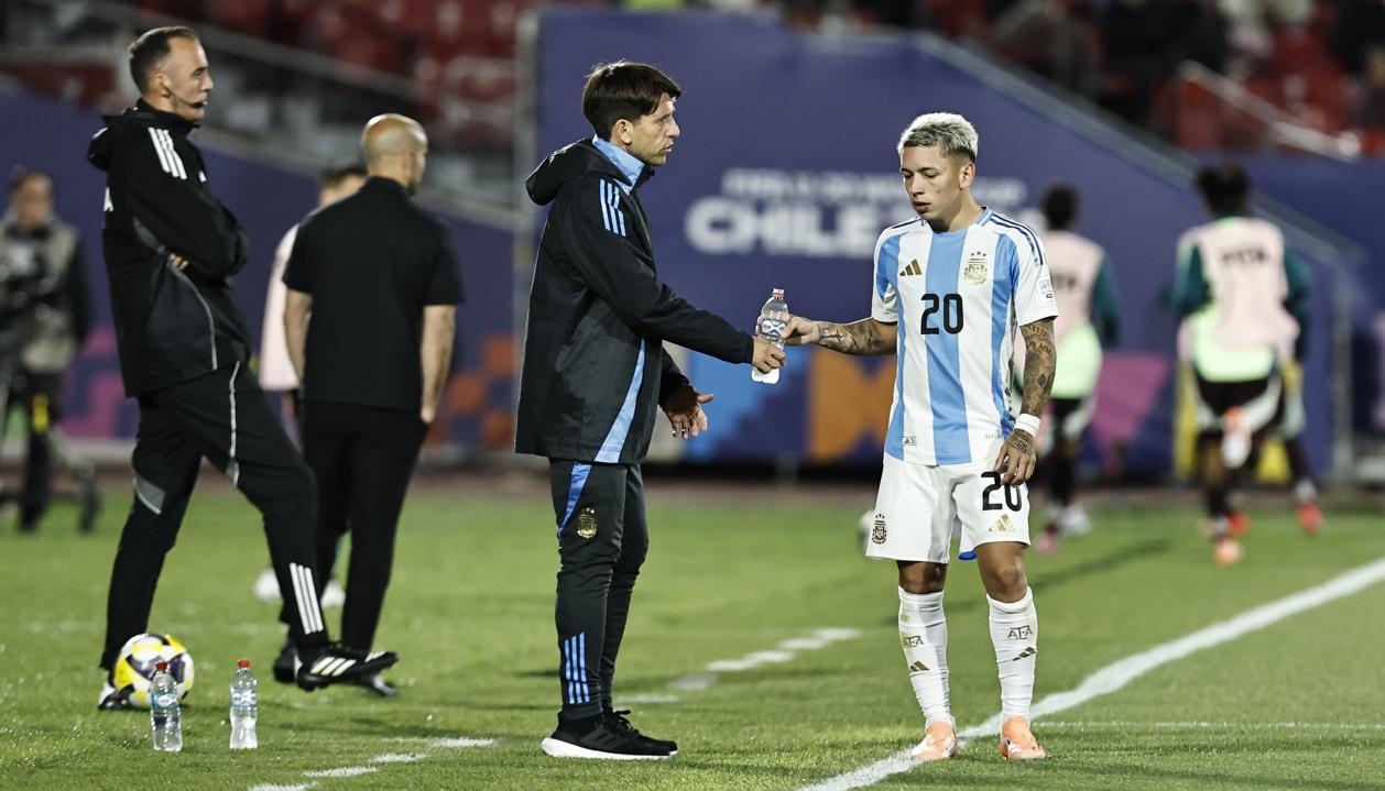 El entrenador de Argentina, Diego Placente.