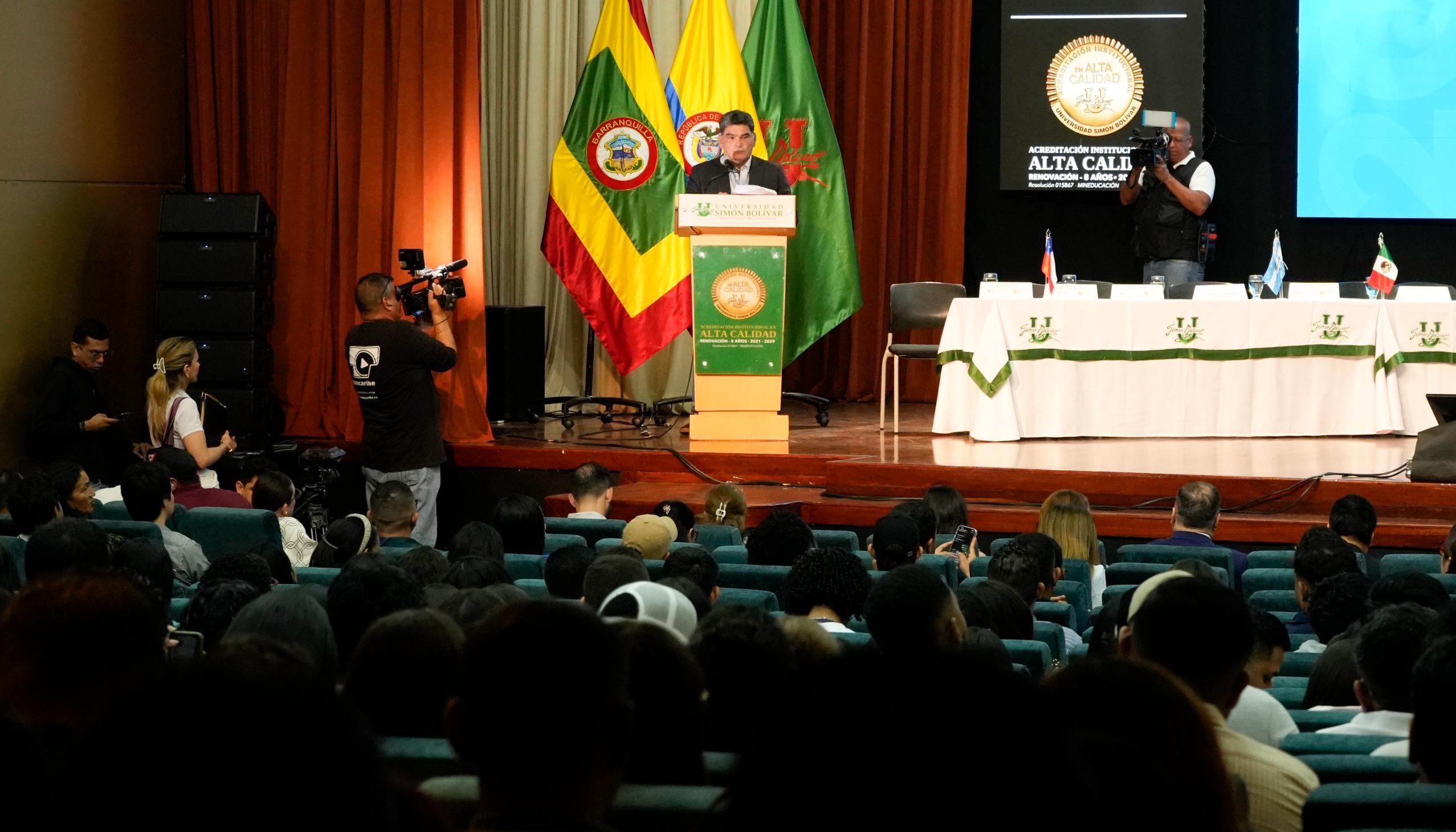 El procurador Gregorio Eljach en el XI Congreso Internacional Construcción de Ciudades de Paz.