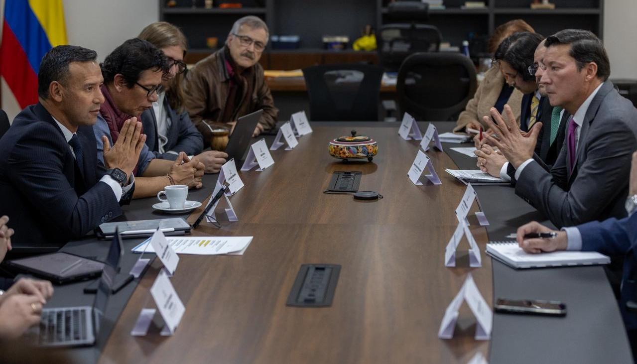 Imagen de la reunión de MinDefensa con Registraduría y delegados del Pacto Histórico.