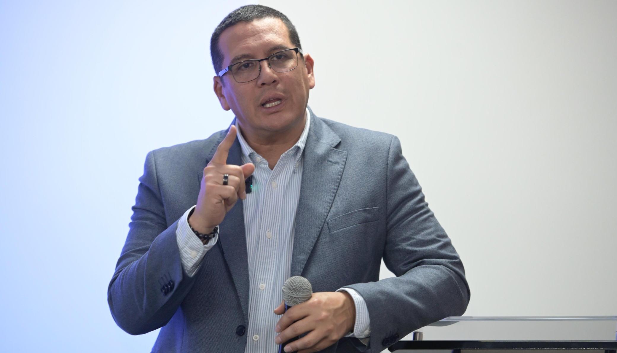 El Superintendente Nacional de Salud, Giovanny Rubiano García.