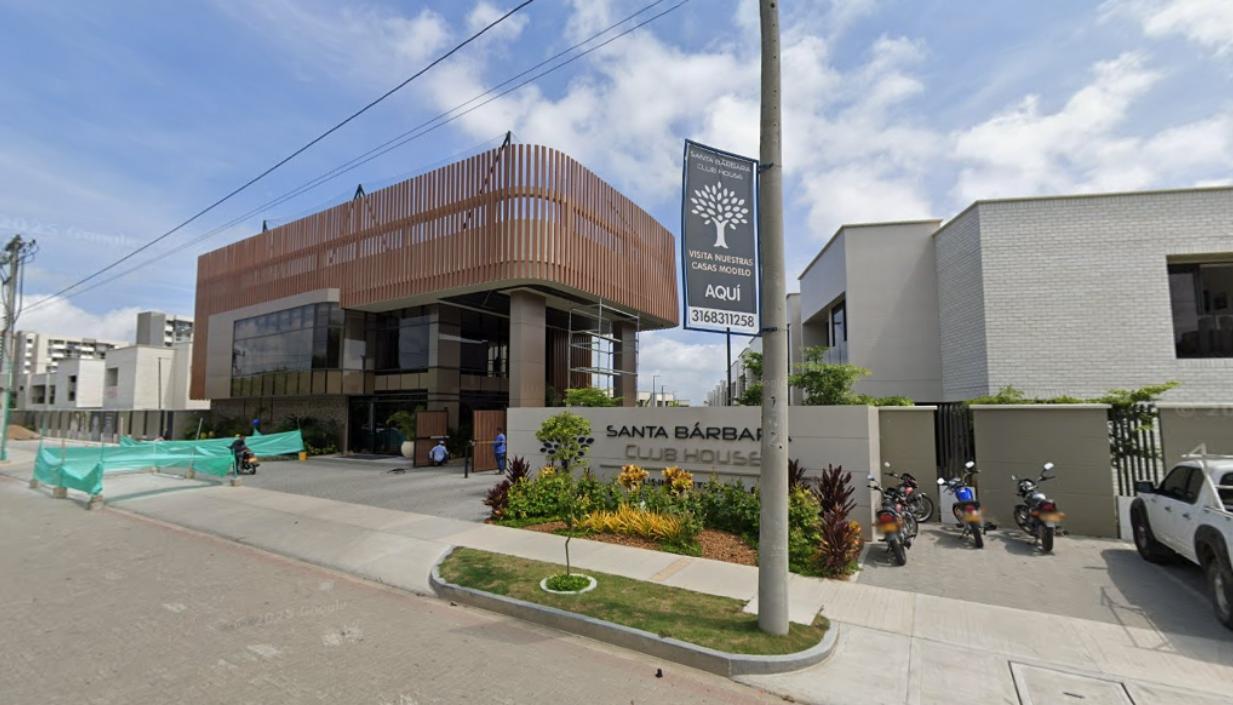 Fachada del conjunto residencial Santa Bárbara. 