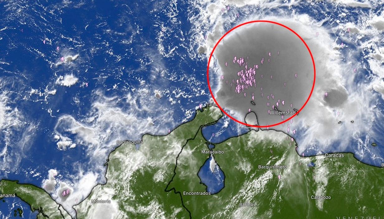 Lugar en donde actualmente se encuentra el fenómeno natural en el Mar Caribe, frente a las costas de Venezuela. 