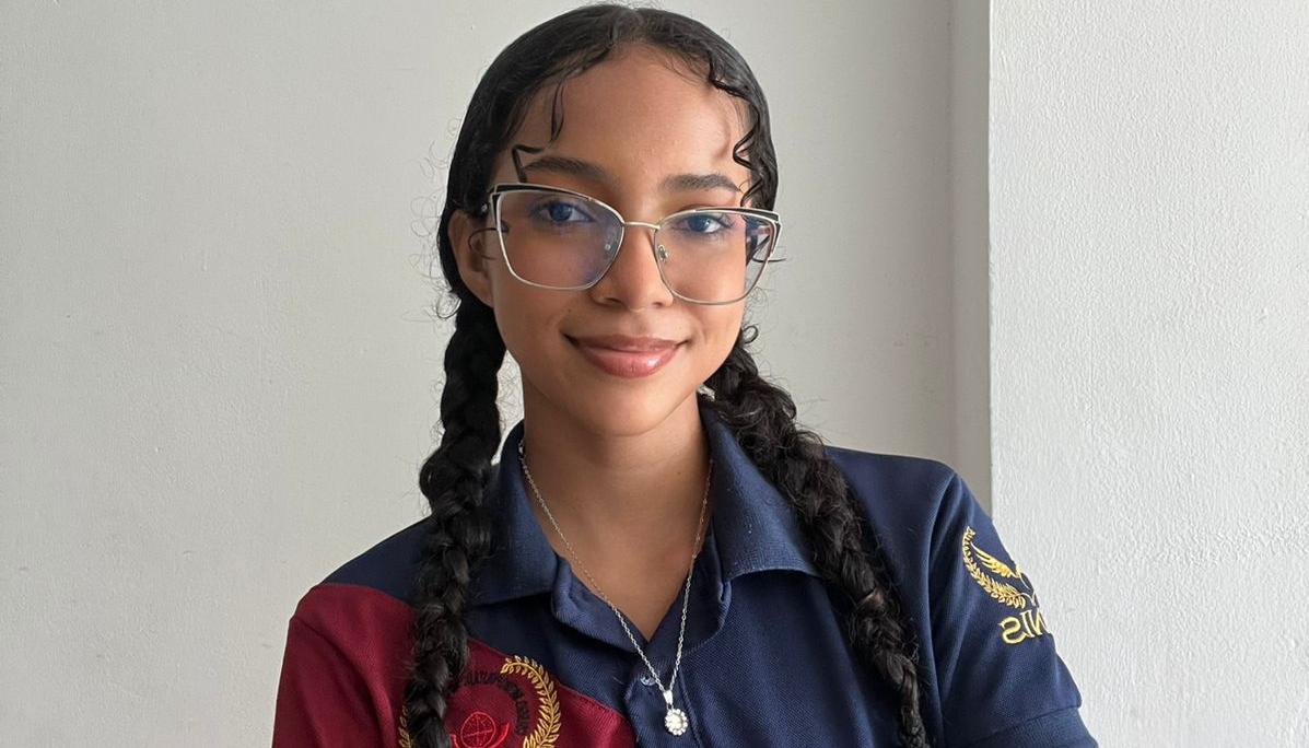 Valerie Yulieth De Moya Castillo, estudiante de undécimo grado del Colegio Metropolitano de Soledad 2000.