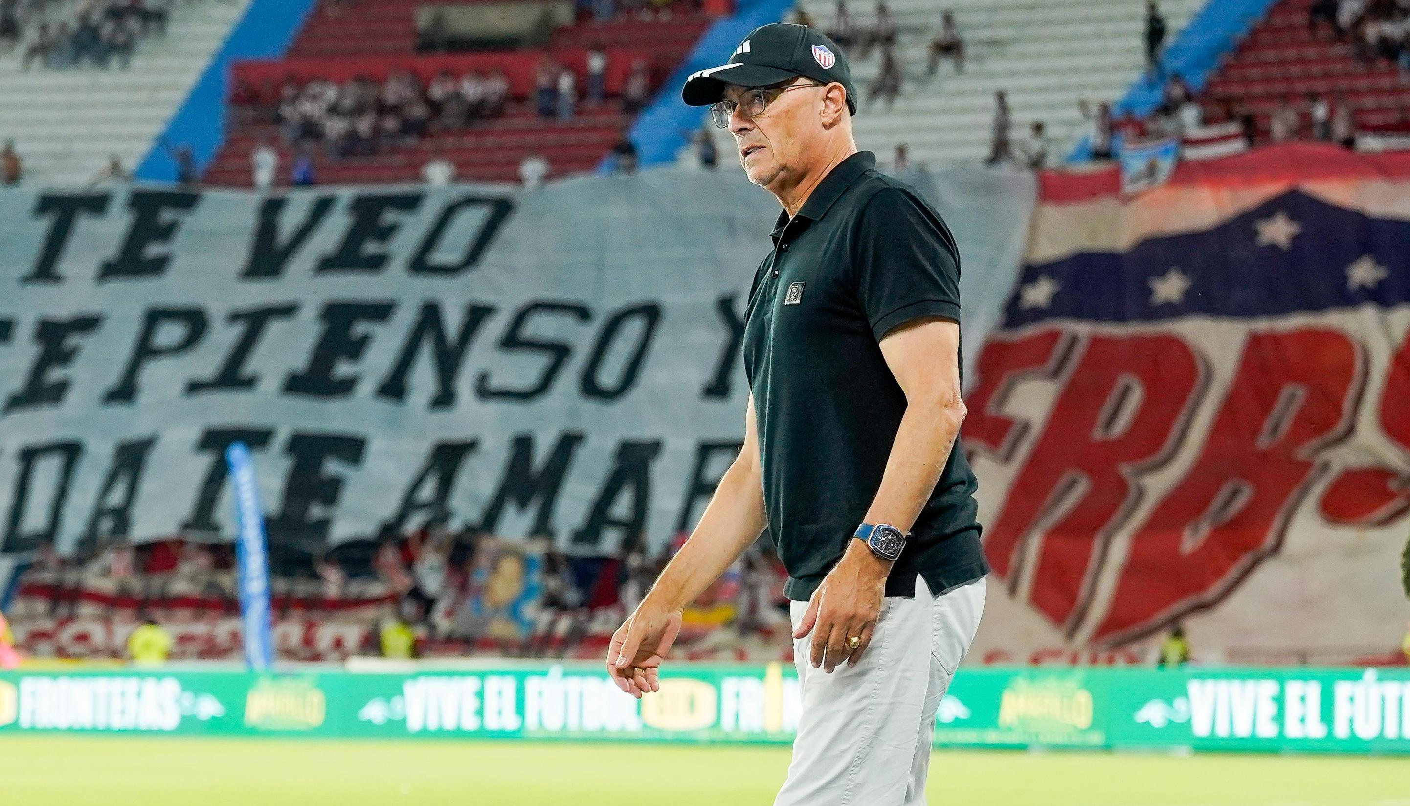 Alfredo Arias, técnico del Junior, durante el partido contra Pereira. 