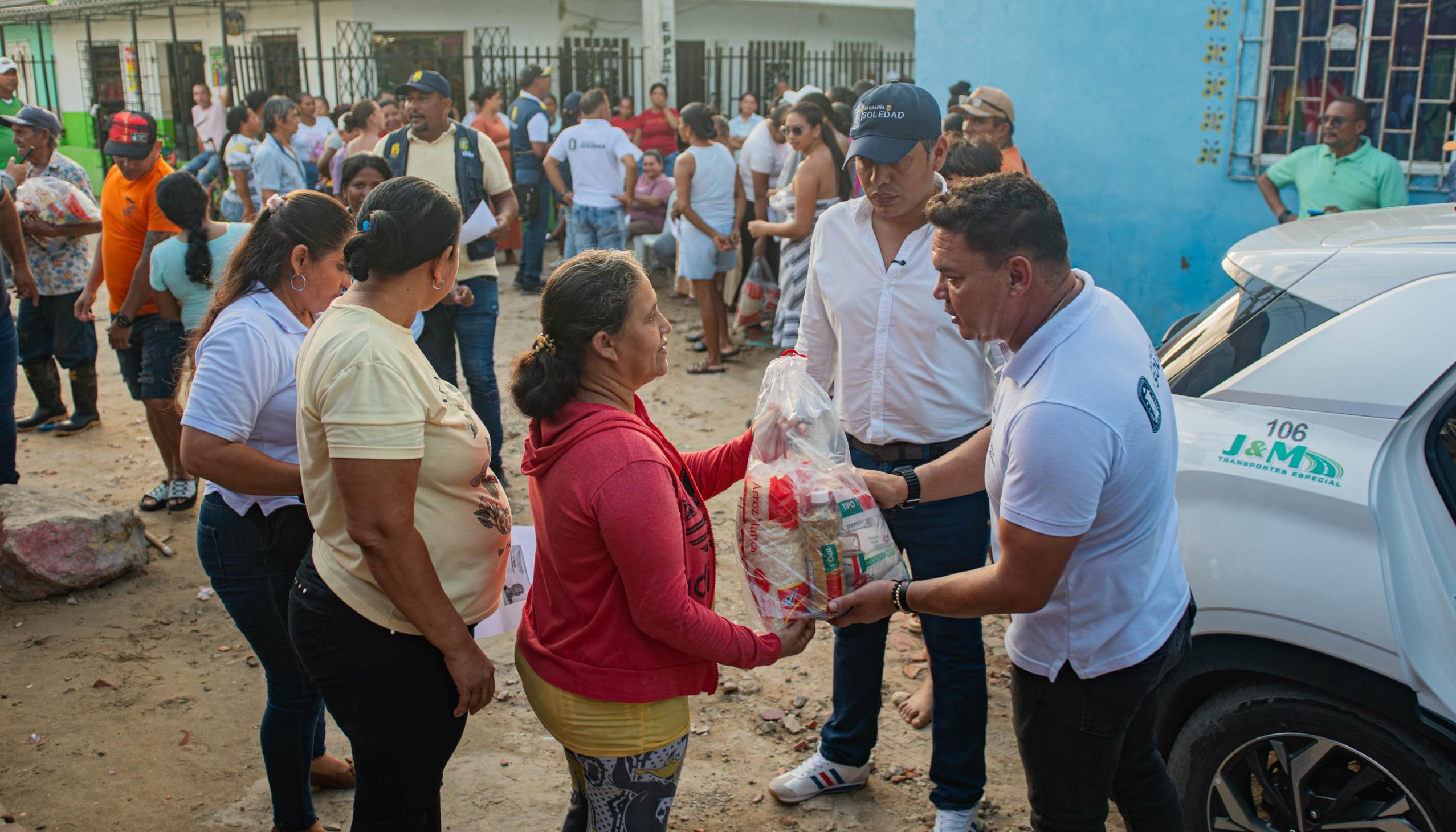 Jornada de atención a damnificados. 