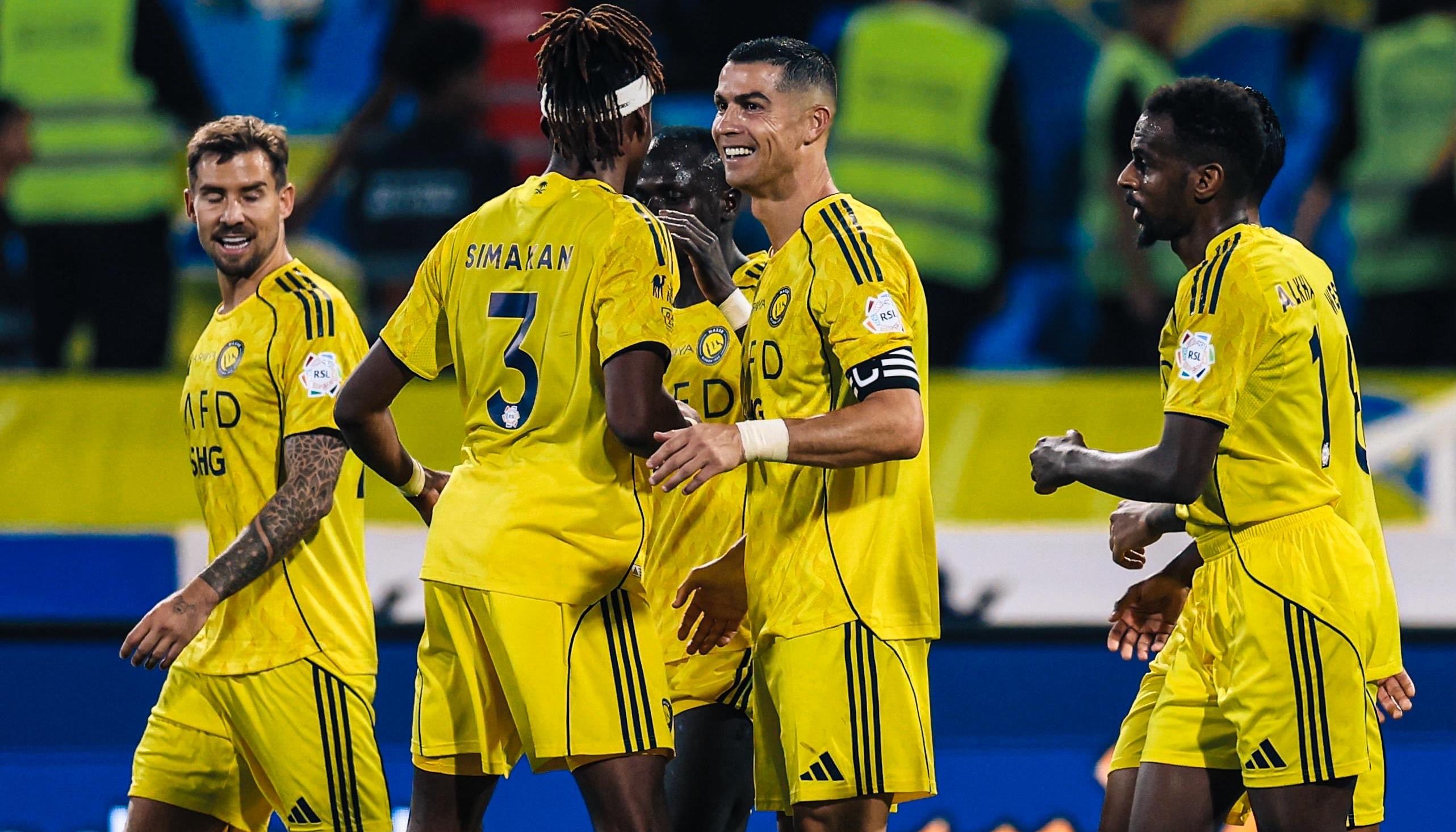 Cristiano Ronaldo celenbra tras marcar el segundo gol del Al Nassr ante el Hazem. 